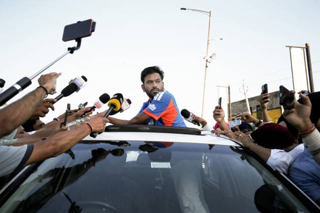 Cockroach Janta Party (CJP) founder Abhijeet Dipke during a demonstration against alleged corruption in the education system, recurring examination paper leaks, and against alleged shortcomings in the government s new education policy Amritsar, Jun 13 (ANI): Cockroach Janta Party (CJP) founder Abhijeet Dipke during a demonstration against alleged corruption in the education system, recurring examination paper leaks, and against alleged shortcomings in the government s new education policy, in Amritsar on Saturday. Amritsar Punjab India Copyright: xANIx ANI_20260613326
