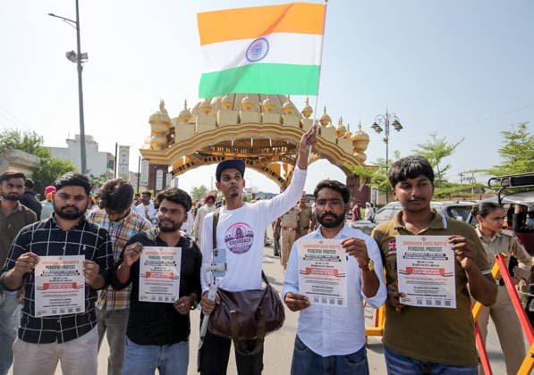 Supporters of Cockroach Janta Party (CJP) takes part in a demonstration against alleged corruption in the education system Amritsar, Jun 13 (ANI): Supporters of Cockroach Janta Party (CJP) takes part in a demonstration against alleged corruption in the education system, recurring examination paper leaks, and against alleged shortcomings in the government s new education policy, in Amritsar on Saturday. Amritsar Punjab India Copyright: xANIx ANI_20260613328