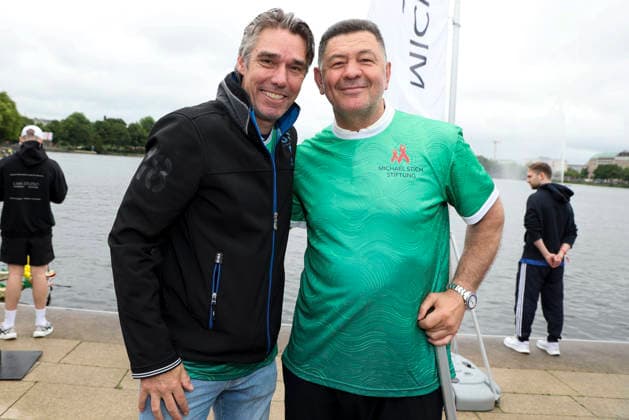 PuR DRACHENBOOT- Michael Stich, Luan Krasniqi ex Boxer zu Gast beim 20.Drachenboot Charity Cup zu gunsten der Michael Stich Stiftung auf der Hamburger Binnenalster am 12.06.2026 in Hamburg Hamburg Deutschland *** PuR DRAGON BOAT Michael Stich, Luan Krasniqi ex boxer as guests at the 20 Dragon Boat Charity Cup for the benefit of the Michael Stich Foundation on the Hamburg Binnenalster on 12 06 2026 in Hamburg Hamburg Germany