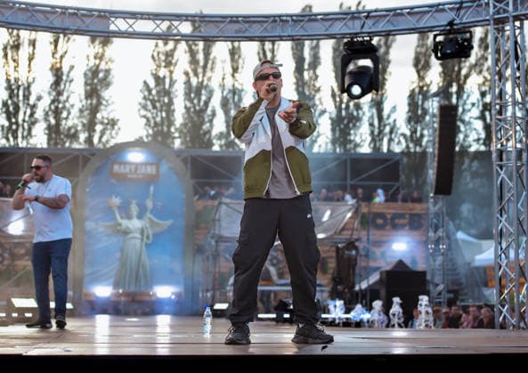 13.06.2026, xlakx, Entertainment, Mary Jane Berlin 2026 v.l. Der Rapper Herzog live auf der Mary Jane Bühne. Die Veranstaltung präsentiert Aussteller aus den Bereichen Cannabis, Medizin, Lifestyle und Hanfprodukte. Berlin *** 13 06 2026, xlakx, Entertainment, Mary Jane Berlin 2026 v l The rapper Herzog live on the Mary Jane stage The event presents exhibitors from the fields of cannabis, medicine, lifestyle and hemp products Berlin Daniel Lakomski
