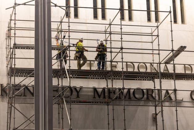 Removal of US President Trump’s name from the Kennedy Center WASHINGTON, DC, UNITED STATES - JUNE 13: Workers set up scaffolding on the facade of the Kennedy Center, ahead of the removal of US President Trump’s name from the building, in Washington, DC, United States, on June 13, 2026. Nathan Posner Anadolu Washington, DC United States. Editorial use only. Please get in touch for any other usage.  Copyright: x2026xAnadoluxNathanxPosnerx