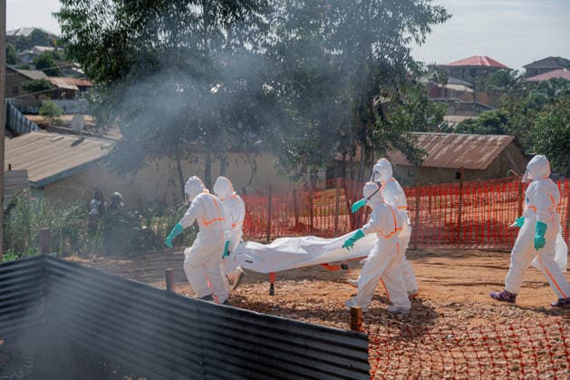Ebola outbreak in Democratic Republic of Congo BUNIA, DEMOCRATIC REPUBLIC OF THE CONGO - JUNE 13: A body is taken to the morgue of Nyankunde Medical Center for burial procedures by health teams wearing protective suits as part of epidemic control measures, as an infected citizen who has the Ebola virus has died in Bunia, Democratic Republic of the Congo (DRC), on June 13, 2026. Stringer Anadolu Bunia Democratic Republic of the Congo. Editorial use only. Please get in touch for any other usage.  Copyright: x2026xAnadoluxStringerx