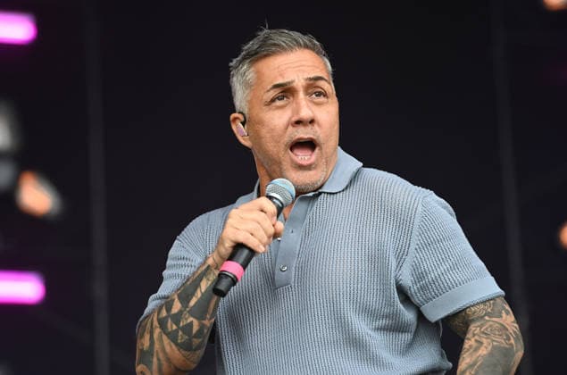 Mike Leon GROSCH, singer, musician, singing, vocals, concert, island fever, SchlagerParty in Oberhausen on 13 06 2026,