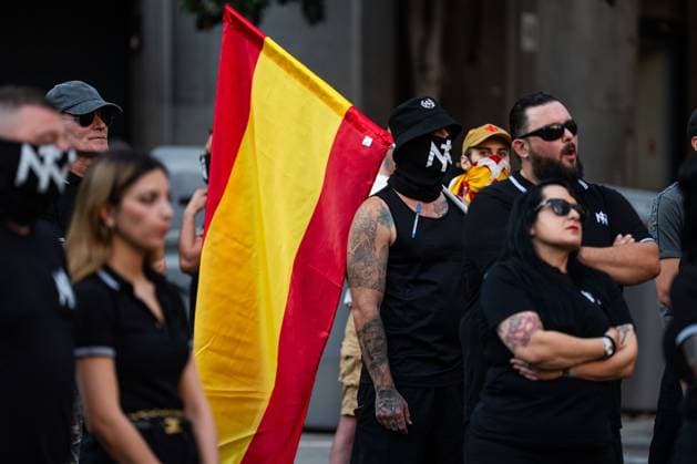 Rally of the ultranationalist group Nucleo Nacional in Barcelona BARCELONA, SPAIN - JUNE 13. Around 50 ultranationalists from Nucleo Nacional group gathered in front of the Spanish government delegation in Barcelona to protest the city s insecurity, which they attribute to immigration. During their speeches, they championed the Aryan race, stating they would fight even if it meant shedding blood, and the Nazi salute was seen. Barcelona Spain Copyright: x xMarcxAsensioxClupÃ sx xJNAxPressx