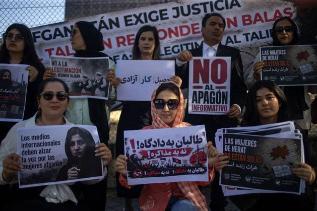 Afghan Protesters Rally Outside RTVE in Madrid Over Taliban Recognition Concerns MADRID, SPAIN JUNE 2026: Afghan residents in Spain gather outside the headquarters of Spain™s public broadcaster RTVE in Madrid, calling on Europe not to recognize the Taliban regime and urging greater media attention to the situation in Afghanistan. During the protest, demonstrators stage a symbolic performance highlighting reports of violence against women in Afghanistan, including recent crackdowns in Herat. Photo by C. Carvajal JNA Press (Photo by C. Carvajal JNA Press via Nexpher Images) Madrid MADRID