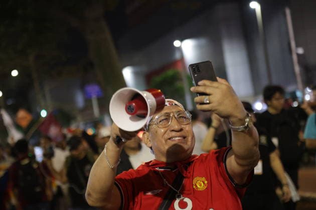 Peruvians march in Lima following shift in election vote count LIMA, PERU - JUNE 13: Hundreds of citizens marched through the streets of downtown after the latest election results were released on June 13, 2026, in Lima, Peru. Supporters and citizen groups marched toward the headquarters of the National Jury of Elections after presidential candidate Keiko Fujimori moved into the lead in the official vote count, following several days in which left-wing candidate Roberto Sanchez had maintained a slight advantage. With 98.25% of ballots processed, the gap between the two candidates is fewer than 5,000 votes. The demonstration reflected the anticipation and political tension gripping the country as the vote count continues in one of the closes  Copyright: x2026xAnadoluxEduardoxAmatxyxLeonxVillanuevax