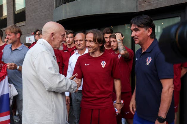 John Malkovich visited the Croatian national football team Famous Hollywood actor John Malkovich visited the Croatian national football team at their American base in Alexandria (USA) ahead of the opening of the 2026 World Cup. After hanging out with coach Zlatko DaliÄ‡ and Luka ModriÄ‡ and his teammates, John was ceremonially presented with a Croatian passport on June 14, 2026 in Alexandria (USA)  IgorxKralj PIXSELL
