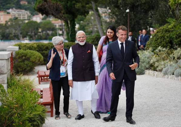 Macron Modi villa Kerylos PHOTOPQR NICE MATIN Dylan Meiffret Beaulieu sur mer 14 06 2026 Le president Francais Emmanuel Macron accueille le premier ministre Indien Narendra Modi a la villa Kerylos a Beaulieu sur Mer Beaulieu sur Mer, France June 14, 2026 French President Emmanuel Macron welcomes Indian Prime Minister Narendra Modi to the Villa Kerylos in Beaulieu sur Mer Beaulieu sur mer France  Copyright: xPHOTOPQR NICExMATIN MAXPPPxDylanxMeiffretx 20260614NIM0798 20260614NIM0788