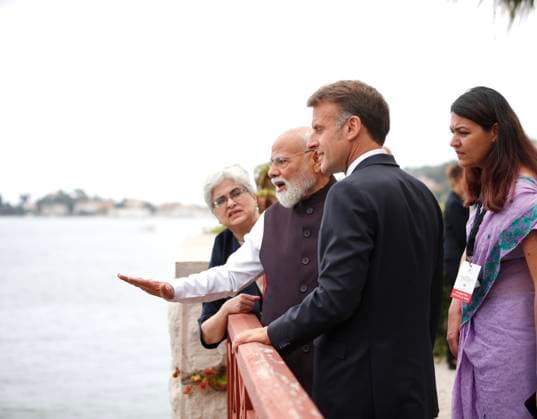 Macron Modi villa Kerylos PHOTOPQR NICE MATIN Dylan Meiffret Beaulieu sur mer 14 06 2026 Le president Francais Emmanuel Macron accueille le premier ministre Indien Narendra Modi a la villa Kerylos a Beaulieu sur Mer Beaulieu sur Mer, France June 14, 2026 French President Emmanuel Macron welcomes Indian Prime Minister Narendra Modi to the Villa Kerylos in Beaulieu sur Mer Beaulieu sur mer France  Copyright: xPHOTOPQR NICExMATIN MAXPPPxDylanxMeiffretx 20260614NIM0798 20260614NIM0866