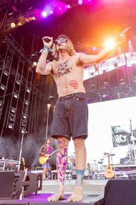 June 13, 2026, Manchester, Tennessee, U.S: NICK MATEYUNAS of Arcy Drive during the Bonnaroo Music and Arts Festival in Manchester, Tennessee Manchester U.S  - ZUMAs135 20260613_zap_s135_007 Copyright: xDanielxDeSloverx