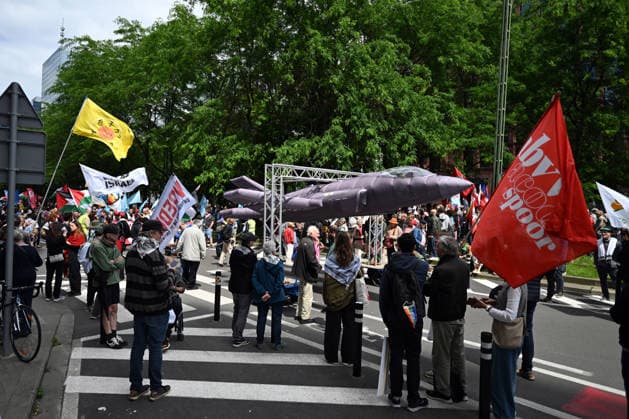 Anti-war march held in Brussels BRUSSELS, BELGIUM - JUNE 14: Thousands of people take part in an anti-war march in Brussels, Belgium on June 14, 2026. Demonstrators gathered at Brussels North Railway Station (Gare du Nord), a city that hosts EU institutions and NATO headquarters, before marching to Jean Rey Square. Dursun Aydemir Anadolu Brussels Belgium. Editorial use only. Please get in touch for any other usage.  Copyright: x2026xAnadoluxDursunxAydemirx
