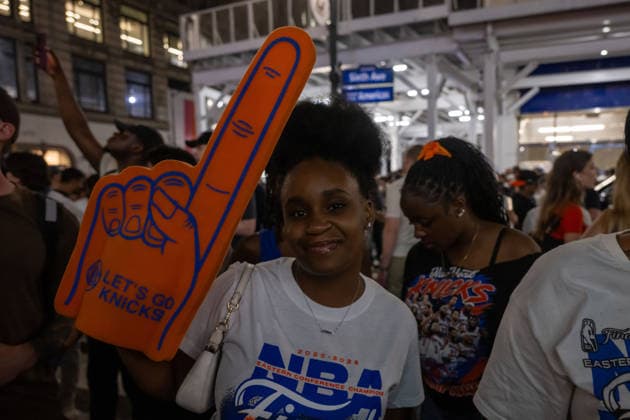 June 14, 2026, New York, United States: A Knicks fan poses during the celebration after the New York Knicks defeated the San Antonio Spurs in Game 5 of the NBA Finals to win the series. The Knicks won the NBA Championship for the first time since 1973, for the third time in franchise history. New York United States - ZUMAs197 20260614_aaa_s197_063 Copyright: xRonxAdarx