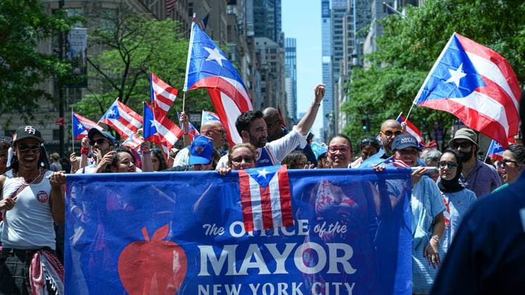 RECORD DATE NOT STATED National Puerto Rican Day Parade 2026 (NEW) National Puerto Rican Day Parade. June 14, 2026, New York, USA. New York City Mayor Zohran Mamdani attends the Puerto Rican Day Parade wearing a New York Knicks jersey, celebrating the team s NBA title victory just one day after their historic win. Credit: Jorge Estrellado Thenews2(Foto: Jorge Estrellado Thenews2 imago images) National Puerto Rican Day Parade 2026  Copyright: xJorgexEstrelladox
