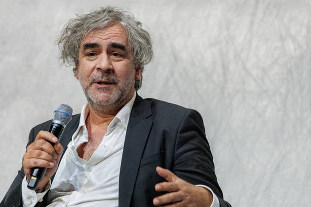 14.06.2026. Düsseldorf. In der zwölften Ausgabe der Gesprächsreihe Â»Positionen und PerspektivenÂ« ist Deniz Yücel, Journalist, Publizist, Sprecher des PEN Berlin und ehemaliger Präsident des PEN-Zentrums Deutschland, zu Gast im Düsseldorfer Schauspielhaus. Düsseldorf Schauspielhaus Kleines Haus Nordrhein-Westfalen Deutschland *** 14 06 2026 Düsseldorf In the twelfth edition of the discussion series Positions and Perspectives , Deniz Yücel, journalist, publicist, spokesman for PEN Berlin and former president of the PEN Center Germany, will be a guest at the Düsseldorfer Schauspielhaus Düsseldorf Schauspielhaus Kleines Haus Nordrhein Westfalen Germany