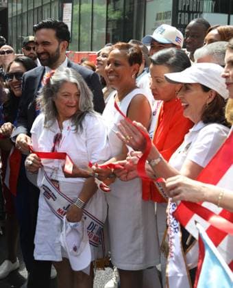 June 14, 2026, New York, New York, USA: NYC Mayor ZOHRAN MAMDANI and New York Governor KATHY HOCHUL cut the opening ribbon at the 69th Annual National Puerto Rican Parade held on 5th Avenue. New York USA  - ZUMAk03_ 20260614_zaf_k03_013 Copyright: xNancyxKaszermanx