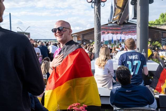 World Cup Public Viewing in Düsseldorf Germany DÜSSELDORF, GERMANY June 14, 2026: Football fans celebrate during a public viewing event in Düsseldorf as Germany defeats Curacao 7 1 in their FIFA World Cup 2026 Group E match. Thousands of supporters gathered to watch the game on large screens, creating a festive atmosphere as Germany opened its World Cup campaign with a convincing victory. Photo by Mouafak Mahmalji Jna press (Photo by Mouafak Mahmalji JNA Press via Nexpher Images) DoÂ¼sseldorf