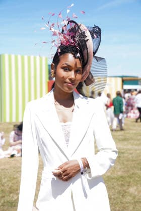 Clémence Botino Prix de Diane Longines 2026 at the Hippodrome de Chantilly on june 14th 2026 Anne Sophie Guebey Bestimage Prix de Diane Longines 2026 at the Chantilly Racecourse on june 14th 2026 Chantilly France  Copyright: xAnne-SophiexGuebeyx xBestimagexAnne-SophiexGuebeyx xBestimagex