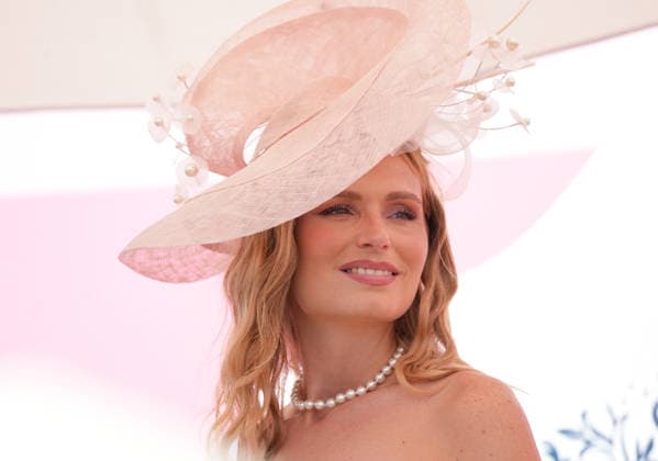 Emma Boivin Miss Picardie 2025 Prix de Diane Longines 2026 at the Chantilly Racecourse on june 14th 2026 Anne Sophie Guebey Bestimage Prix de Diane Longines 2026 at the Chantilly Racecourse on june 14th 2026 Chantilly France  Copyright: xAnne-SophiexGuebeyx xBestimagexAnne-SophiexGuebeyx xBestimagex