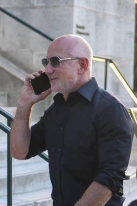 Jeff Bezos Arrives in Paris Jeff Bezos arrives in Paris, France, busy on his phone while wearing sunglasses. Paris, France, June 14, 2026. Photo by Florian Poitout ABACAPRESS.COM Paris Ile-de-France France  Copyright: xPoitoutxFlorian ABACAx