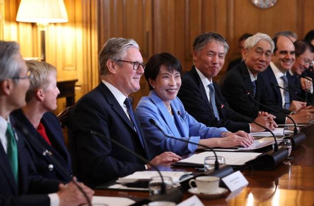 Japan PM Takaichi at roundtable meeting in London Japanese Prime Minister Sanae Takaichi (4th from L) and her British counterpart Keir Starmer (3rd from L) attend a business roundtable meeting in Downing Street in London on June 14, 2026. (Pool photo)  A14AA0005618815P