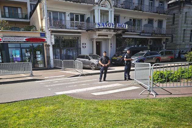 Évian-les-Bains, Frankreich, 15.06.2026: G7-Gipfel: In der Kleinstadt herrschen große Sicherheitsmaßnahmen, Polizei hat viele Straßen abgesperrt, es wurden verschiedene Sicherheitskreise eingerichtet, in die man nur mit Sondergenehmigung kommt. *** Évian les Bains, France, 15 06 2026 G7 Summit Major security measures are in place in the small town, police have cordoned off many streets, various security perimeters have been set up, which can only be entered with special permission Copyright: xdtsxNachrichtenagenturx dts_122993