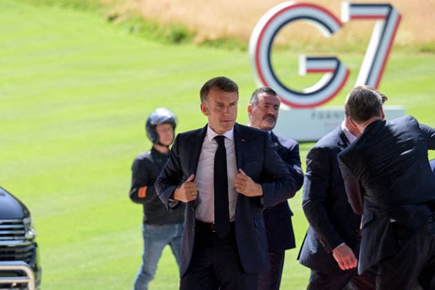 G7 Summit - French President Macron Arrives French President Emmanuel Macron arrives to the Hotel Royal ahead of the start of the G7 summit, in Evian, eastern France, on June 15, 2026. A G7 summit is set to take place June 15 to 17 in the French town of Evian-les-Bains near Switzerland and it will be attended by country leaders as well as the EU s foreign policy chief and ministers from Brazil, Canada, the United Arab Emirates and Turkey. Photo by Ammar Abd Rabbo ABACAPRESS.COM Evian France  Copyright: xAbdxRabboxAmmar ABACAx
