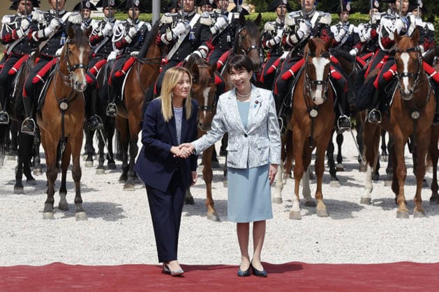 Italian Prime Minister Meloni meets Japanese Prime Minister Takaichi in Rome ROME, ITALY - JUNE 15: Italian Prime Minister Giorgia Meloni (L) shakes hands with Japanese Prime Minister Sanae Takaichi (R) at Villa Doria Pamphili in Rome, Italy, on June 15, 2026. Riccardo De Luca Anadolu Rome Italy. Editorial use only. Please get in touch for any other usage.  Copyright: x2026xAnadoluxRiccardoxDexLucax