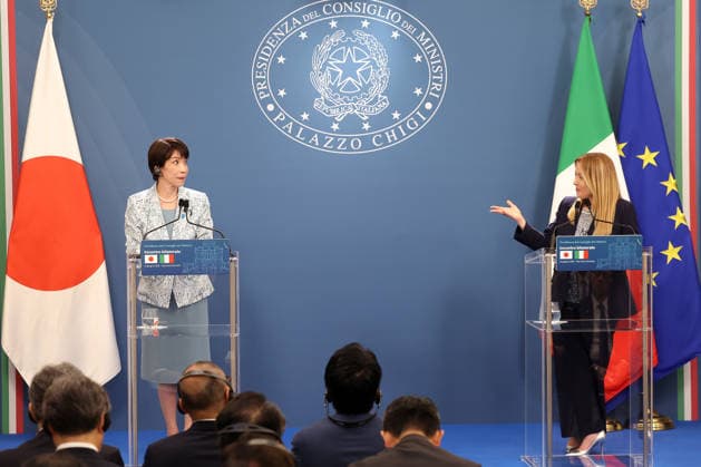 IPA85716038 - Rome, Italy June 15, 2026: At Villa Pamphilj, Prime Minister Giorgia Meloni meets with Japanese Prime Minister Sanae Takaichi. The meeting reaffirms the strength of bilateral relations and the shared commitment to strengthening cooperation and friendship between Italy and Japan in key areas of strategic interest.  Copyright: xmarcoxiacobuccix xmarcoxiacobuccix 85716038