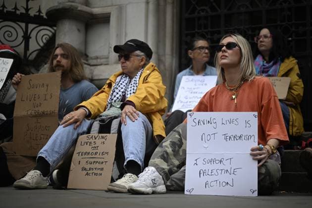 UK Court of Appeal upholds ban on Palestine Action LONDON, UNITED KINGDOM - JUNE 15: Demonstrators, holding banners and placards, gather outside the Royal Courts of Justice during a Lift The Ban protest organized by Defend Our Juries, following a Court of Appeal ruling that upheld the legality of the ban on Palestine Action, a group known for targeting companies linked to Israel, in London, United Kingdom, on June 15, 2026. Rasid Necati Aslim Anadolu London United Kingdom. Editorial use only. Please get in touch for any other usage.  Copyright: x2026xAnadoluxRaÅüidxNecatixAslÄ±mx