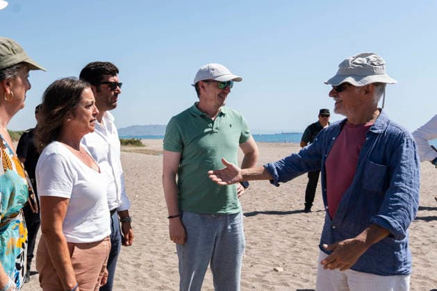 Release of several loggerhead turtles in Mojacar Almeria The acting Minister of Sustainability and Environment, Catalina Garcia, attends the release of several loggerhead turtles on the Rumina beach in the Almeria town of Mojacar June 15, 2026 in Mojacar, Almeria Andalusia, Spain The 27 loggerhead sea turtles Caretta caretta that have been released today come from the nesting of a female on the beach of Piedra Villazar in Mojacar Almeria in June 2025 The 27 specimens are part of the original incubation chamber of this nesting, in which 99 eggs were found deposited, as indicated by the Junta in a note The turtles exceed 1.2 kilos and are in good physical and sanitary condition for their release 15 JUNE 2026 Marian Leó Mojacar, Almeria Andal  Copyright: xMarianxLeonx 7598885