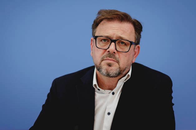 Kai Maaz, Sprecher der Autorengruppe und DIPF, Leibniz-Institut fuer Bildungsforschung und Bildungsinformation, aufgenommen im Rahmen der Pressekonferenz zur Veroeffentlichung des Berichts Bildung in Deutschland 2026 in Berlin, 15.06.2026. Berlin Deutschland *** Kai Maaz, spokesperson for the authors’ group and the DIPF (Leibniz Institute for Research and Information in Education), photographed during the press conference marking the release of the report Education in Germany 2026 in Berlin, June 15, 2026, Berlin, Germany,detected_source_language Copyright: xFlorianxGaertnerx