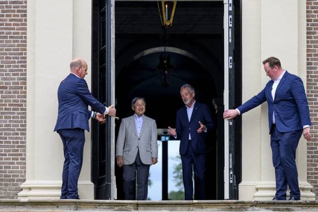 Apeldoorn, The Netherlands, 2026-06-15 15:13:33 APELDOORN, 15-06-2026, Het Loo Palace At the invitation of King Willem Alexander and Queen Maxima, Emperor Naruhito of Japan is paying a state visit to the Netherlands. Emperor Naruhito is accompanied by Empress Masako. The state visit is a confirmation of the close and historic relationship between Japan and the Netherlands. The countries share 426 years of bilateral relations. PHOTO: NLBeeld Patrick van Emst In the photo: Emperor Naruhito for a photo opportunity at Het Loo Palace Credit: NL Beeld Patrick van Emst  Copyright: xx x