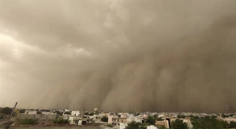 RECORD DATE NOT STATED A storm kicks up a wall of dust during afternoon hours in Churu Churu Rajasthan , Jun 15 (ANI): A storm kicks up a wall of dust during afternoon hours, in Churu on Monday. (ANI Video Grab) Churu Rajasthan India Copyright: xANIx ANI_20260615272