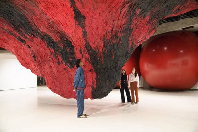 Anish Kapoor Photocall at Hayward Gallery, London, UK A staff member views Mount Moriah at the Gate of the Ghetto by Anish Kapoor as part of an exhibition by Anish Kapoor at Hayward Gallery, London, England, UK on Monday 15 June, 2026 which runs from Tue 16 June 2026 to Sun 18 October 2026., Credit:Justin Ng Avalon UK, England, London, Hayward Gallery  Copyright: xJustinxNgx xAvalonx 1110355351