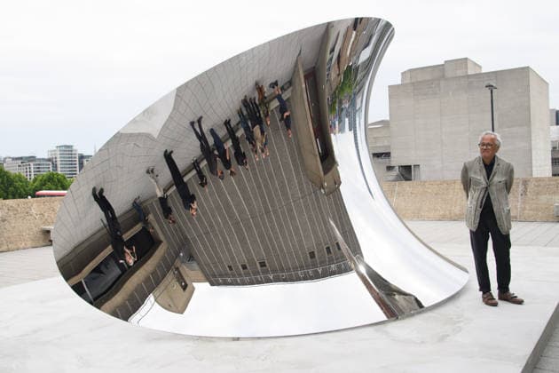 Anish Kapoor Photocall at Hayward Gallery, London, UK Artist Anish Kapoor with his work Tsunami as part of an exhibition by Anish Kapoor at Hayward Gallery, London, England, UK on Monday 15 June, 2026 which runs from Tue 16 June 2026 to Sun 18 October 2026., Credit:Justin Ng Avalon UK, England, London, Hayward Gallery  Copyright: xJustinxNgx xAvalonx 1110355574