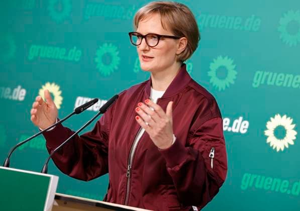 Deutschland, Berlin, Pressekonferenz mit Franziska Brantner, Bundesvorsitzende von BÜNDNIS 90 DIE GRÜNEN *** Germany, Berlin, Press conference with Franziska Brantner, Federal Chair of BÜNDNIS 90 The Greens ,detected_source_language