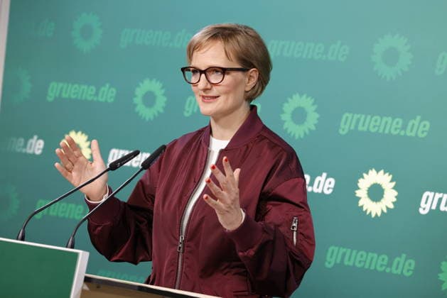 Deutschland, Berlin, Pressekonferenz mit Franziska Brantner, Bundesvorsitzende von BÜNDNIS 90 DIE GRÜNEN *** Germany, Berlin, Press conference with Franziska Brantner, Federal Chair of BÜNDNIS 90 The Greens ,detected_source_language