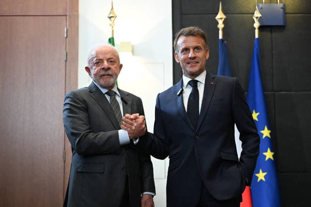 President Lula Meets President Macron At G7 Summit - France Brazilian President Luiz Inacio Lula da Silva meets French President Emmanuel Macron during the G7 summit in Evian-les-Bains, France on June 15, 2026. Photo by Jeanne Accorsini Pool ABACAPRESS.COM EVIAN France  Copyright: xAccorsinixJeanne Pool ABACAx