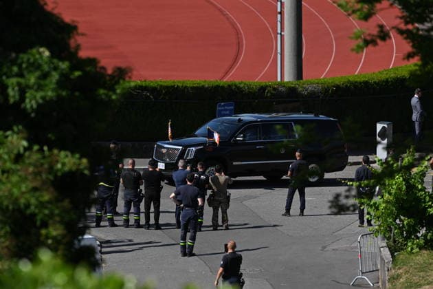 President Trump arrives in Evian, France to attend G7 Summit EVIAN-LES-BAINS, FRANCE - JUNE 15: Security measures are taken while US President Donald Trump s helicopter, Marine One, lands as he arrives for the G7 Leaders Summit at the Hotel Royal, Evian Resort, in Evian-les-Bains, France, on June 15, 2026. Mustafa Yalcin Anadolu Evian-les-Bains France. Editorial use only. Please get in touch for any other usage.  Copyright: x2026xAnadoluxMustafaxYalcinx