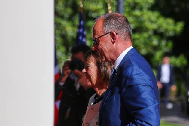 Évian-les-Bains, Frankreich, 15.06.2026: G7-Gipfel: Charlotte Merz und Bundeskanzler Friedrich Merz (CDU) kommen an *** Évian-les-Bains, France, June 15, 2026 G7 Summit Copyright: xdtsxNachrichtenagenturx dts_123112