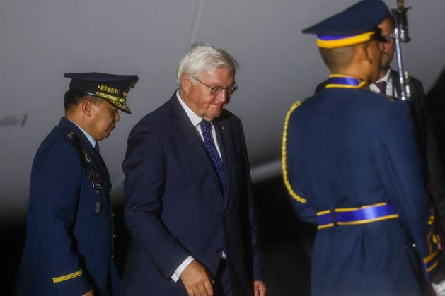 Frank-Walter Steinmeier arrives in Philippines on state visit PASAY CITY, PHILIPPINES - JUNE 15: Germany s President Frank-Walter Steinmeier is greeted by Filipino officials, as he arrives in the country on a two-day state visit, at an airbase in Pasay City, Metro Manila, Philippines, on June 15, 2026. As the first president of the European country to visit the Southeast Asian nation since 1963, Frank-Walter Steinmeier is expected to meet with Philippine President Ferdinand Bongbong Romualdez Marcos Jr. to discuss issues regarding defense and maritime cooperation in the Indo-Pacific region, trade and investment, climate change, renewable energy, as well as ASEAN developments and opportunities, according to the Presidential Communications  Copyright: x2026xAnadoluxDanielxCengx