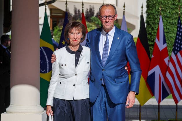 German Chancellor Friedrich Merz and his wife, Charlotte Merz, arrive at the Hotel Royal, Evian Resort, for the G7 Leaders Summit in Évian-les-Bains, France, on June 15, 2026 Dominique Jacovides Bestimage Germany’s Chancellor Friedrich Merz and his wife, Charlotte Merz, arrive for the G7 Leaders Summit at the Hotel Royal, Evian Resort in Evian-les-Bains, France, on June 15, 2026 Evian-les-Bains France,detected_source_language  Copyright: xDOMINIQUExJACOVIDESx xBESTIMAGExDOMINIQUExJACOVIDESx xBESTIMAGEx