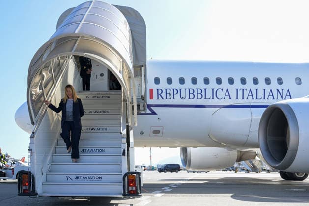 Italian President Giorgia Meloni arrives in Geneva, Switzerland, on Monday, June 15, 2026, to attend the G7 Summit in Evian, France. Upon her arrival at Geneva airport, she was welcomed by the President of the Swiss Confederation, Guy Parmelin.  WAX2026061516 SWITZERLANDxFDFA