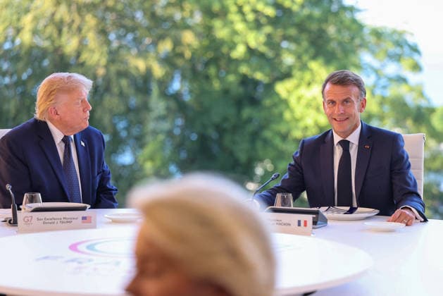 French President Emmanuel Macron and U.S. President Donald Trump at a working dinner to address major international challenges on the sidelines of the G7 summit at the Hotel Royal Evian in Évian-les-Bains, France, on June 15, 2026 Dominique Jacovides Bestimage U.S. President Donald Trump and French President Emmanuel Macron participate in a working dinner on June 15 in Évian-les-Bains, France during the G7 summit at the Hotel Royal Evian on June 15, 2026 Évian-les-Bains, France,detected_source_language  Copyright: xDOMINIQUExJACOVIDESx xBESTIMAGExDOMINIQUExJACOVIDESx xBESTIMAGEx