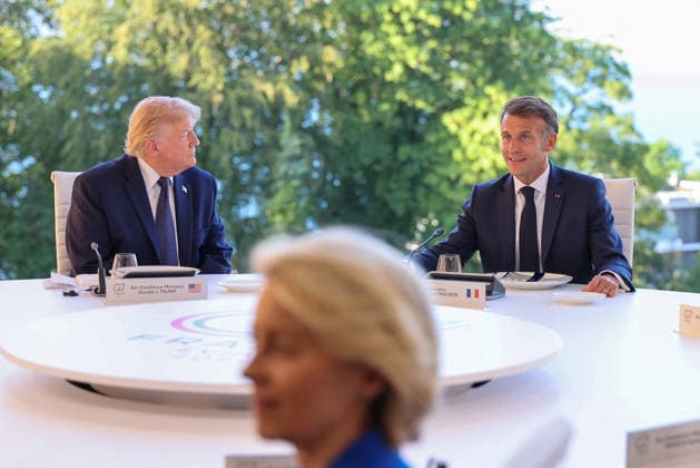 G7 Summit - World Leaders At Working Dinner - France U.S. President Donald Trump and French President, Emmanuel Macron participate in a working dinner at the Hotel Royal Evian during the G7 Summit in Evian-les-Bains, France on June 15, 2026. Photo by Dominique Jacovides Pool ABACAPRESS.COM Evian-les-Bains France  Copyright: xJacovidesxDominique Pool ABACAx