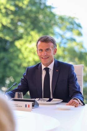 G7 Summit - World Leaders At Working Dinner - France French President, Emmanuel Macron participates in a working dinner at the Hotel Royal Evian during the G7 Summit in Evian-les-Bains, France on June 15, 2026. Photo by Dominique Jacovides Pool ABACAPRESS.COM Evian-les-Bains France  Copyright: xJacovidesxDominique Pool ABACAx