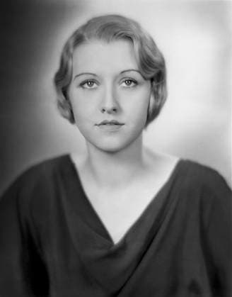 Evalyn Knapp, Head and Shoulders Publicity Portrait, Warner Bros.,  Copyright: xABxArchivesx jtv013173