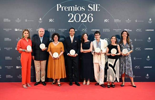 SIE, Spain Is Excellence, celebrates the 2026 SIE Awards. Carmen Posadas, Fernando Verdasco, and Palomo Spain attended the 2026 SIE Awards ceremony held at the Thyssen-Bornemisza National Museum on June 15, 2026, in Madrid, Spain. The event brings together leading figures from tourism, culture, gastronomy, fashion, sports, and Spanish business for an evening designed to recognize companies, institutions, and professionals who contribute to positioning Spain as an international benchmark for excellence in tourism. PEOPLE AWARDS OR Madrid Madrid Spain,detected_source_language  Copyright: xOscarxOrtizx 7600241