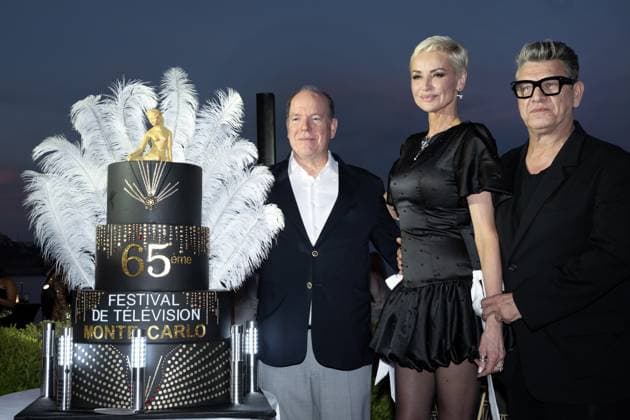 The Roaring Party pendant le 65e Festival de TÃ lÃ vision de Monte-Carlo Prince Albert II , Marc Lavoine et Adriana Karembeu The Roaring Party pendant le 65e Festival de TÃ lÃ vision de Monte-Carlo Ã Monaco, le 15 juin 2026. The Roaring Party during the the 65th Monte-Carlo Television Festival in Monaco, June 15, 2026.  Copyright: xFabricexChasseryx