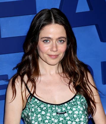 FX s The Bear Final Family Meal Event Molly Gordon attending FX s The Bear Final Family Meal Event held at Nine Orchard on June 15, 2026 in New York City, NY New York City Nine Orchard NY USA Copyright: xStevenxBergman AFF-USA.COMx